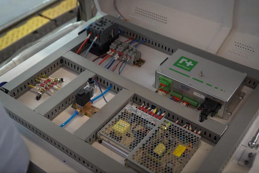 Laser welding control system Système de contrôle du soudage laser