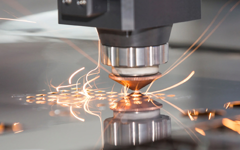 Comment améliorer la précision de coupe de la machine de découpe laser ?