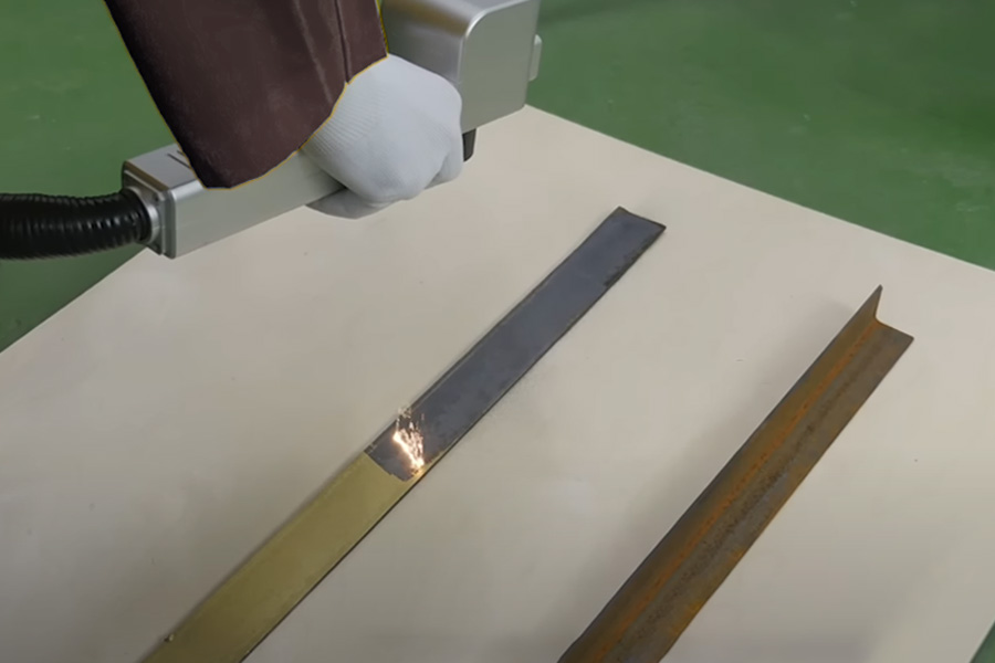 Pistolet laser nettoyant la rouille