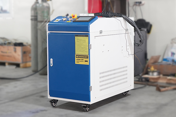 machine de nettoyage au laser
