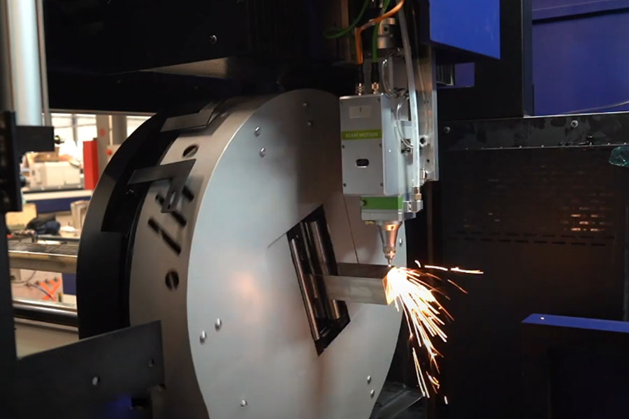 titane d&eacute;coup&eacute; au laser