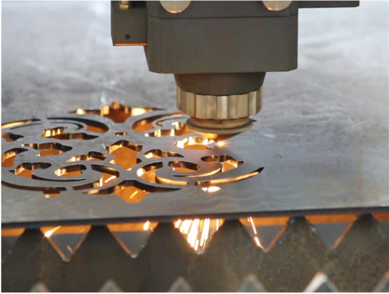 Machine de découpe laser à fibre a la fonction du paramètre multi-paramètres
