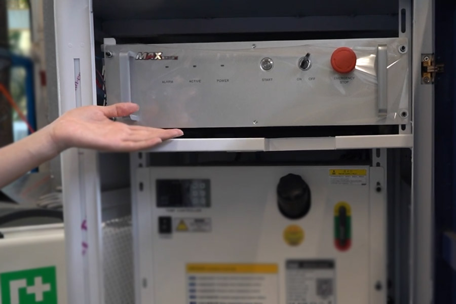 source laser de soudage