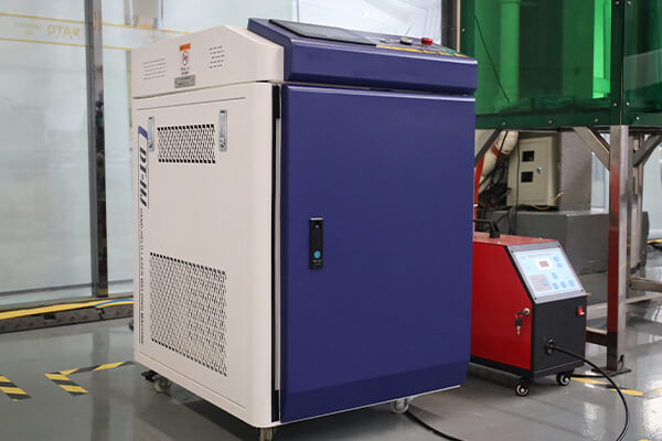 machine &agrave; souder au laser