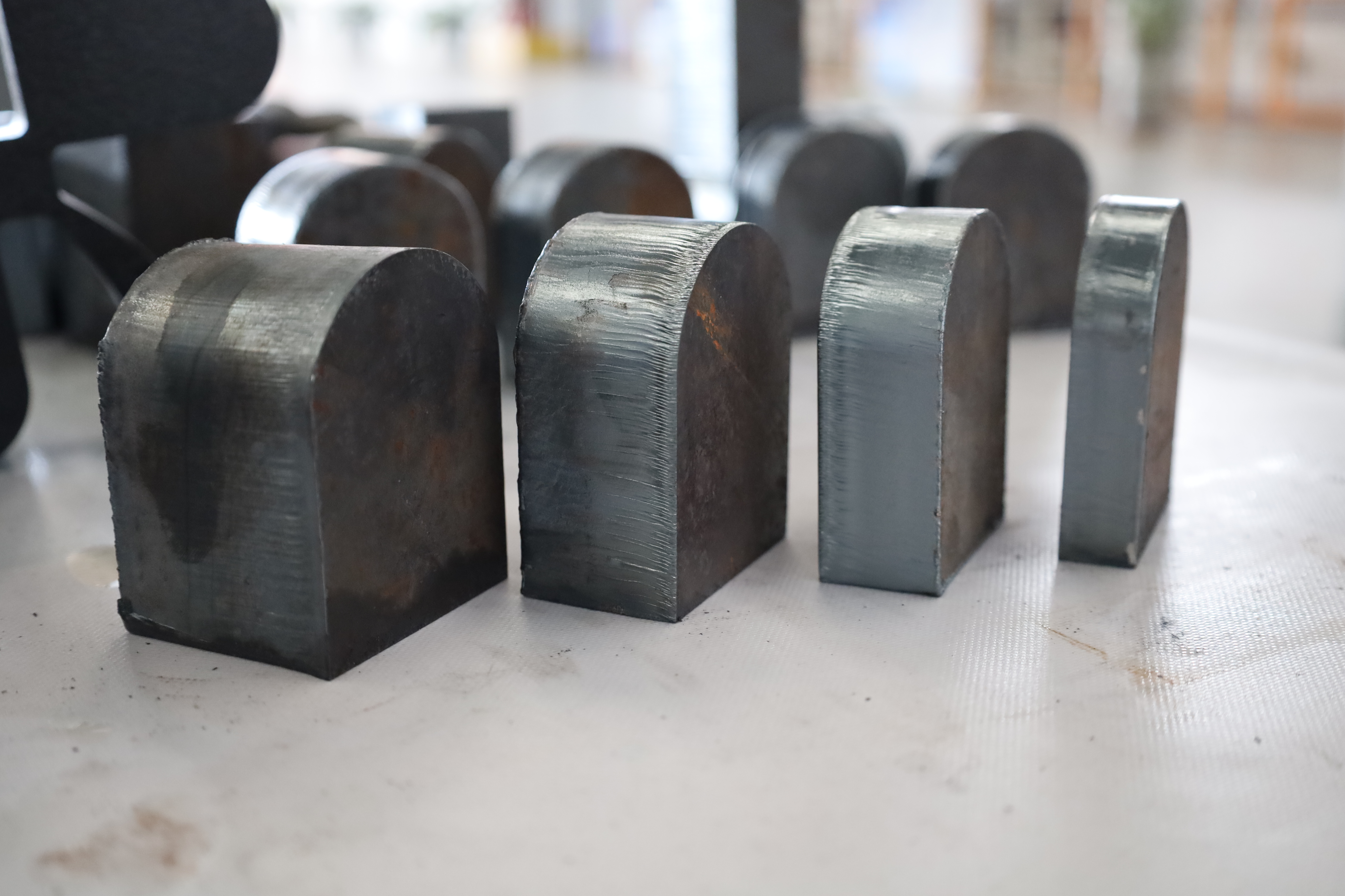 Comment choisir votre partenaire de travail : machine de découpe laser